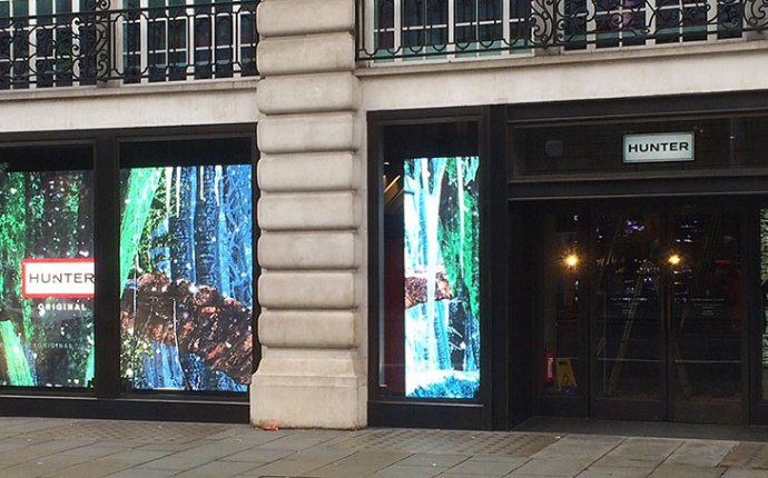 Retail & Shopping Digital Signage - LED Screen Hire & AV Solutions